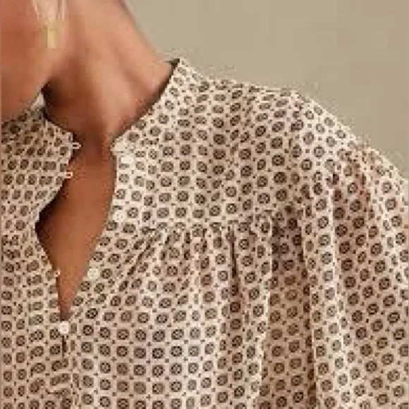 Banana Republic Logo Pleated Midi Dress in Beige White Print Sz XS - Picture 14 of 15